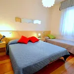 Apartment Beachfront Modern Flat With Sea View *