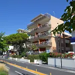Apartment Beachfront Modern Flat With Sea View *
