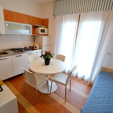Beachfront Modern Flat With Sea View Апартаменты Бибионе