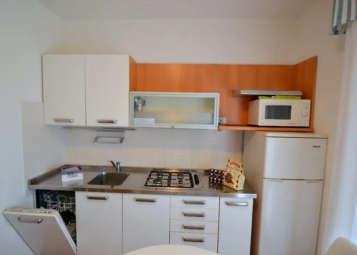 Appartement Beachfront Modern Flat With Sea View *