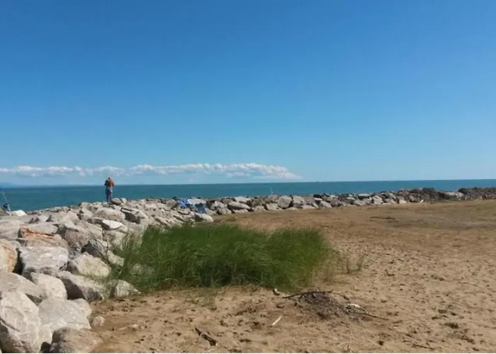 Beachfront Modern Flat With Sea View * Бібіоне